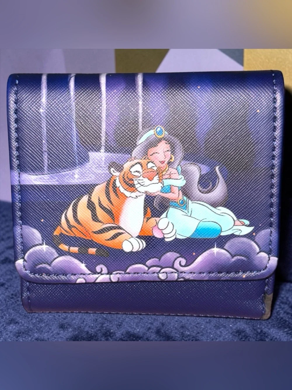 Loungefly Disney Princess Jasmine & Rajah Kiss Lock Trifold Snap Wallet
